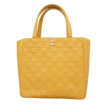 Pre-owned Chanel Leather Tote Bag () In Sand