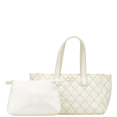 Pre-owned Chanel Leather Tote Bag () In White