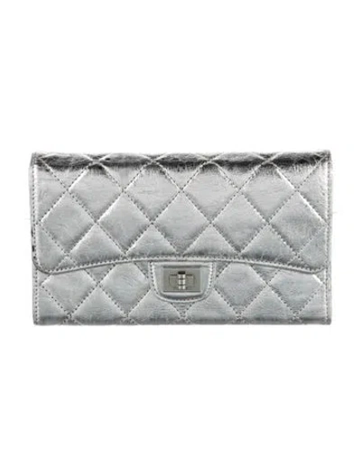 Pre-owned Chanel Leather Trifold Wallet