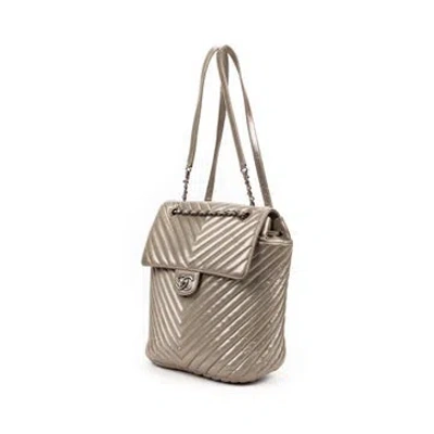 Pre-owned Chanel Leather Urban Spirit Backpack In Silver