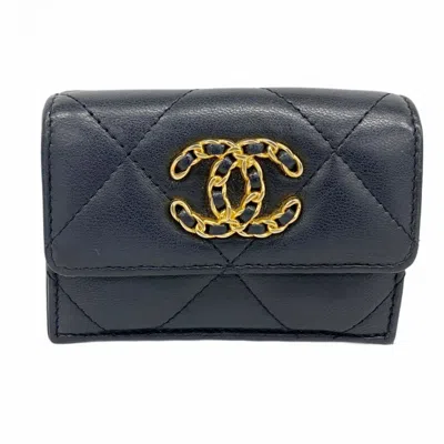 Pre-owned Chanel Leather Wallet (tri-fold) () In Black