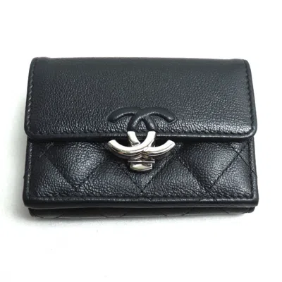 Pre-owned Chanel Leather Wallet (tri-fold) () In Black
