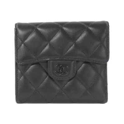 Pre-owned Chanel Leather Wallet (tri-fold) () In Black