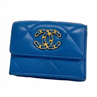 Pre-owned Chanel Leather Wallet (tri-fold) () In Blue