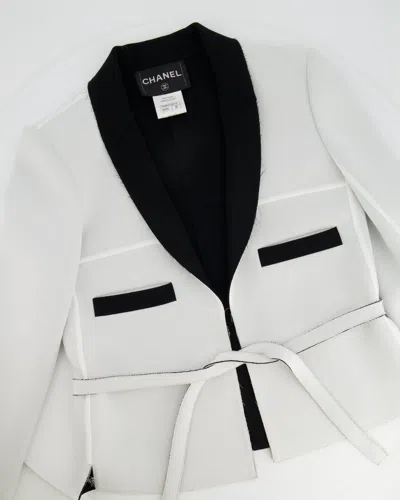 Pre-owned Chanel Light And Belted Blazer Jacket With Cc Logo Buttons In White