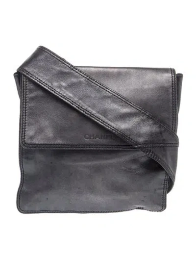 Pre-owned Chanel Logo Flap Messenger Bag In Black/metallic