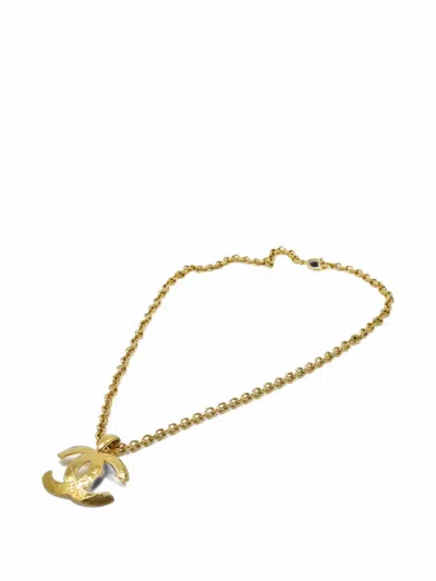 Pre-owned Chanel Logo-pendant Necklace In Gold