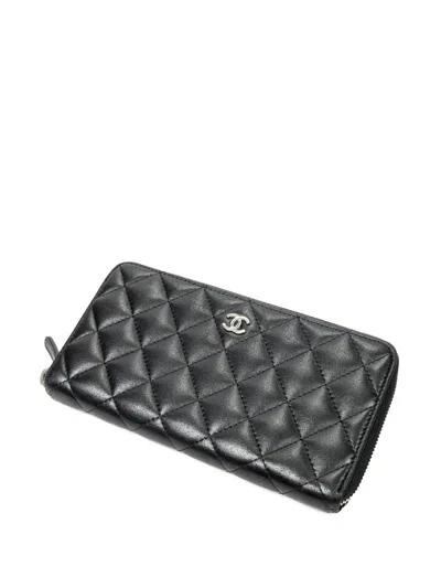 Pre-owned Chanel Logo-plaque Wallet In Black