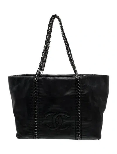 Pre-owned Chanel Luxe Ligne Tote In Black