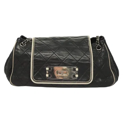 Pre-owned Chanel Mademoiselle Leather Shoulder Bag () In Black