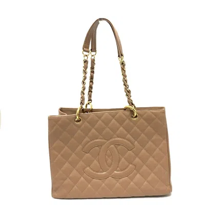 Pre-owned Chanel Matelasse Beige Grained Calfskin Shoulder Bag Tote Bag () In Sand
