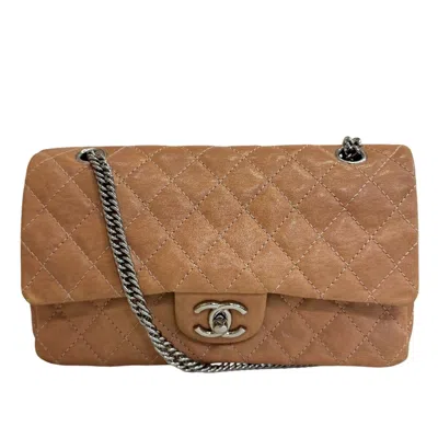 Pre-owned Chanel Matelasse Beige Leather Shoulder Bag () In Sand