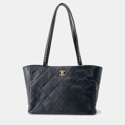 Pre-owned Chanel Matelasse Black Calf Leather Tote