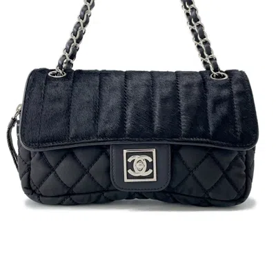 Pre-owned Chanel Matelasse Black Canvas Leather Shoulder Bag ()