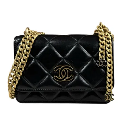 Pre-owned Chanel Matelasse Black Leather Chain/shoulder Wallet ()