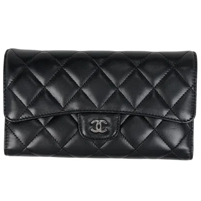 Pre-owned Chanel Matelasse Black Leather Long Wallet (tri-fold) ()