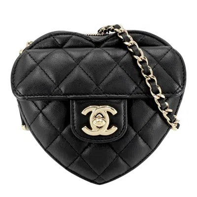 Pre-owned Chanel Matelasse Black Leather Pochette Shoulder Bag ()