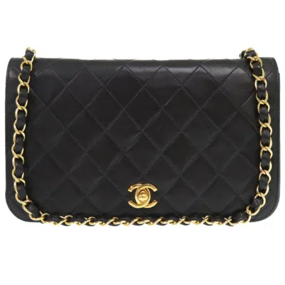 Pre-owned Chanel Matelasse Black Leather Shoulder Bag ()