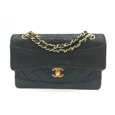 Pre-owned Chanel Matelasse Black Leather Shoulder Bag ()