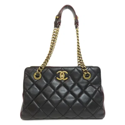 Pre-owned Chanel Matelasse Black Leather Shoulder Bag ()