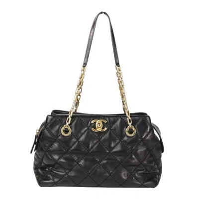 Pre-owned Chanel Matelasse Black Leather Shoulder Bag ()