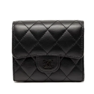 Pre-owned Chanel Matelasse Black Leather Wallet (tri-fold) ()