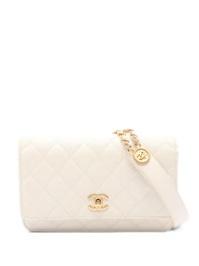 Pre-owned Chanel Matelassé Caviar Leather Chain Wallet In White