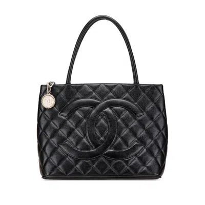 Pre-owned Chanel Matelasse Caviar Skin Tote Bag In Black