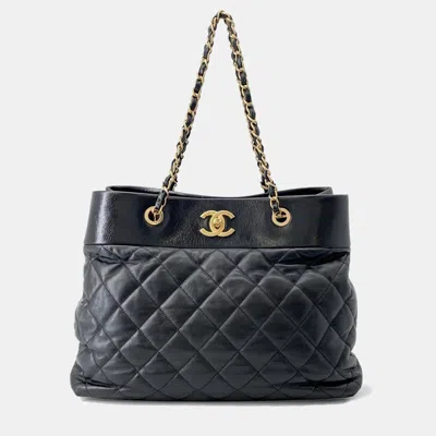 Pre-owned Chanel Matelasse Cc Logo Chain Tote Black Leather