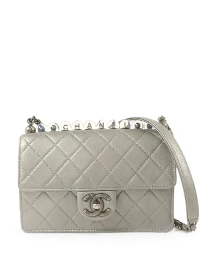 Pre-owned Chanel Matelassé Cc Shoulder Bag In Gray