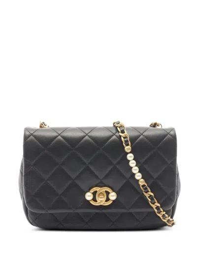 Pre-owned Chanel Matelassé Chain Shoulder Bag In ブラック