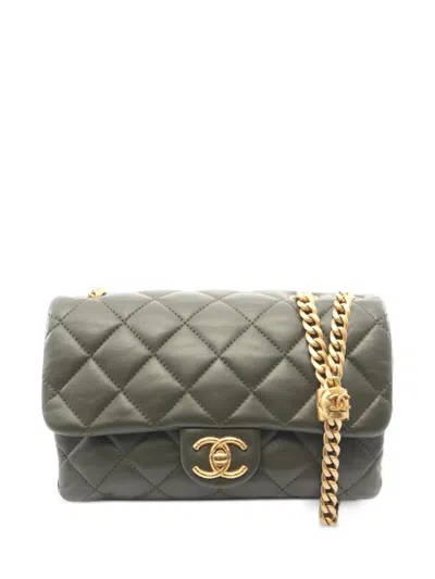 Pre-owned Chanel Matelassé Chain Shoulder Bag In Green