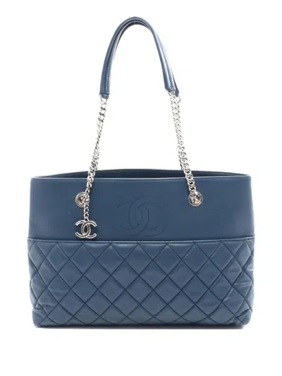 Pre-owned Chanel Matelasse Chain-strap Tote Bag In Blue