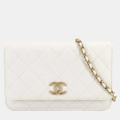 Pre-owned Chanel Matelasse Chain Wallet Long Caviar Skin White