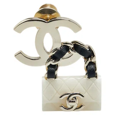 Pre-owned Chanel Matelasse Clear Leather Pin Brooch () In Multi