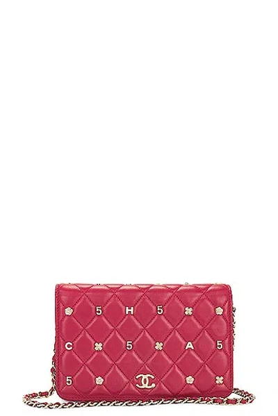 Pre-owned Chanel Matelasse Clover Studded Wallet On Chain Bag In Red