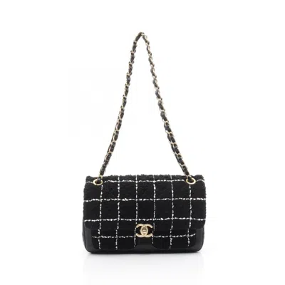 Pre-owned Chanel Matelasse Fabric Leather Shoulder Bag () In Multi