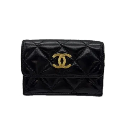 Pre-owned Chanel Matelasse Gold Black Leather Wallet (tri-fold) () In Multi