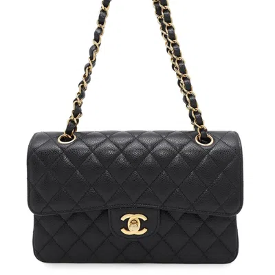 Pre-owned Chanel Matelasse Grained Calfskin Shoulder Bag () In Black