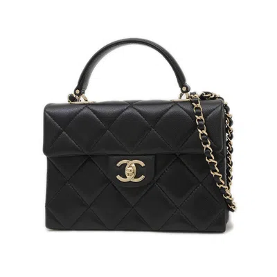 Pre-owned Chanel Matelasse Grained Calfskin Shoulder Bag () In Black