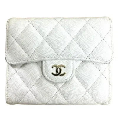 Pre-owned Chanel Matelasse Grained Calfskin Wallet (tri-fold) () In White