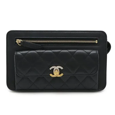 Pre-owned Chanel Matelasse Leather Clutch Bag () In Black
