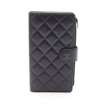 Pre-owned Chanel Matelasse Leather Long Wallet (bi-fold) () In Black