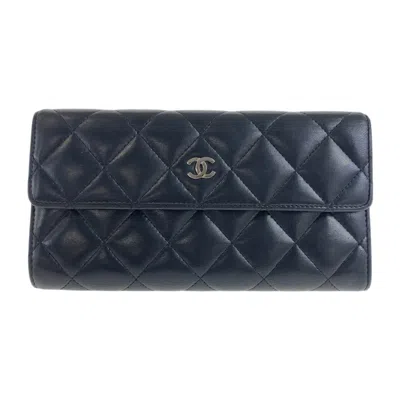 Pre-owned Chanel Matelasse Leather Long Wallet (bi-fold) () In Black