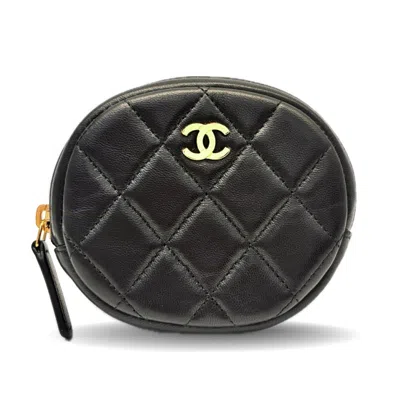 Pre-owned Chanel Matelasse Leather Pouch () In Black