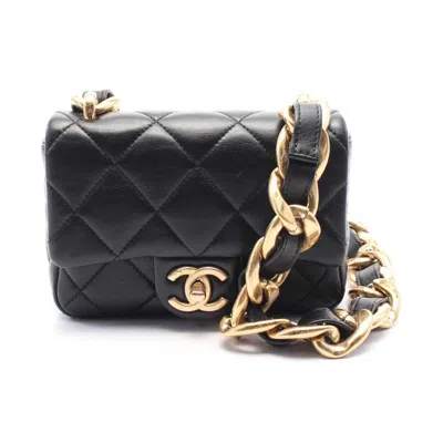 Pre-owned Chanel Matelasse Leather Shoulder Bag () In Black