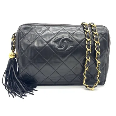 Pre-owned Chanel Matelasse Leather Shoulder Bag () In Black