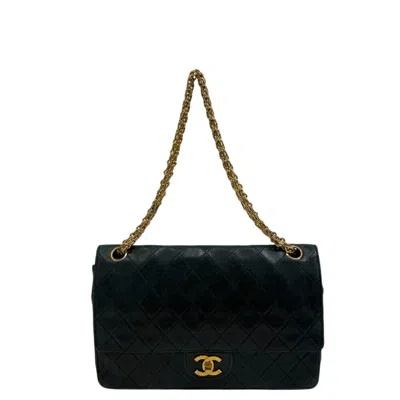 Pre-owned Chanel Matelasse Leather Shoulder Bag () In Black
