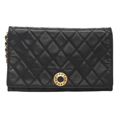 Pre-owned Chanel Matelassé Leather Shoulder Bag () In Black
