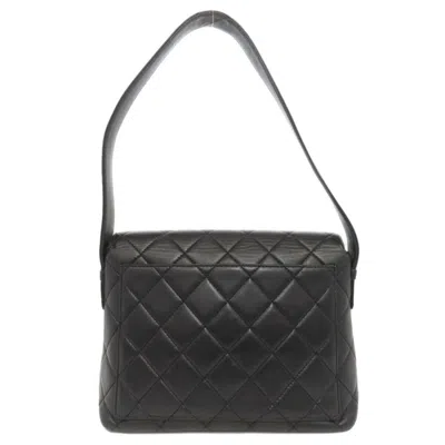 Pre-owned Chanel Matelasse Leather Shoulder Bag () In Black